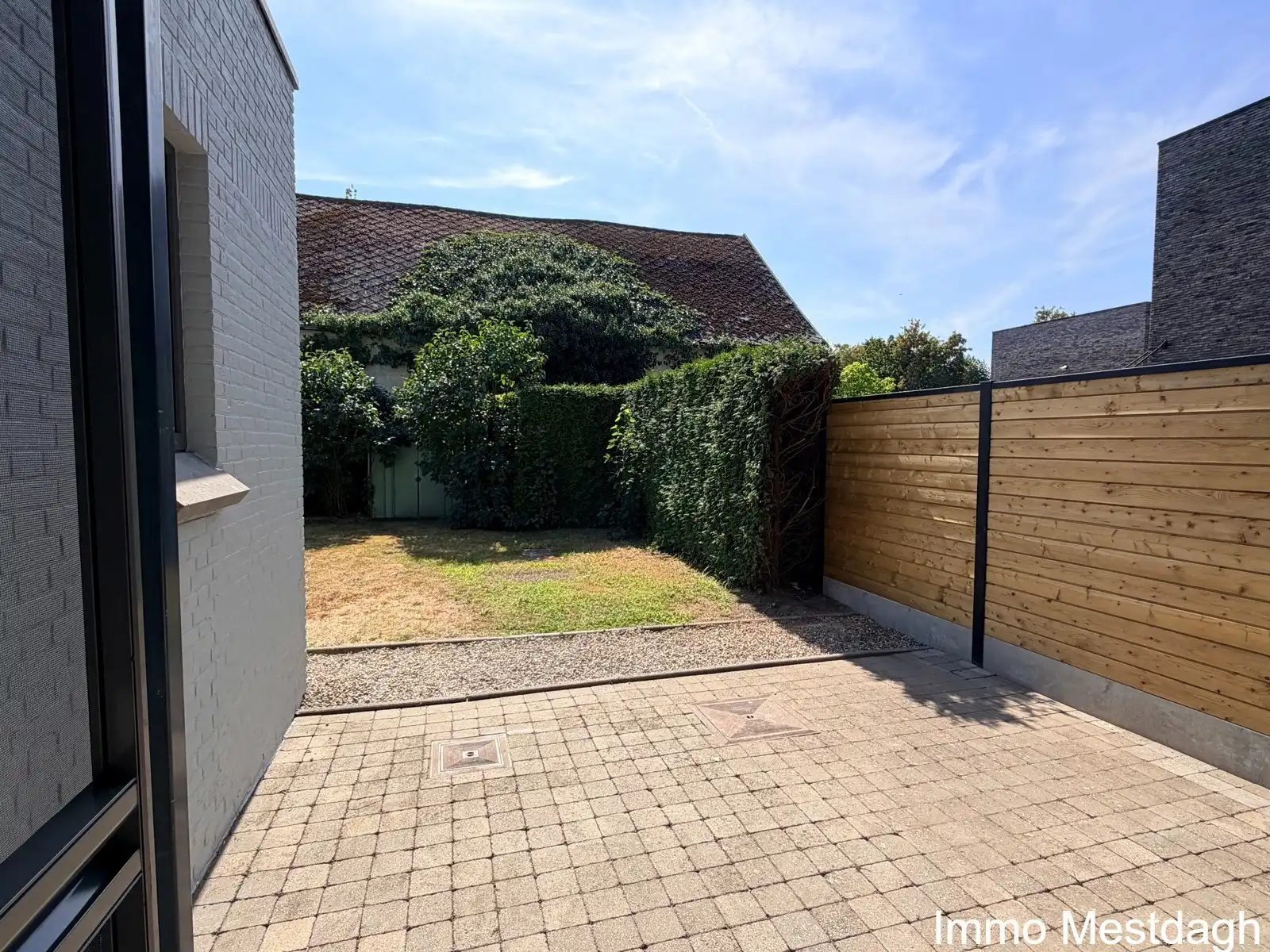 Prachtig gerenoveerd gelijkvloers appartement met terras en tuin in centrum Rummen foto 16