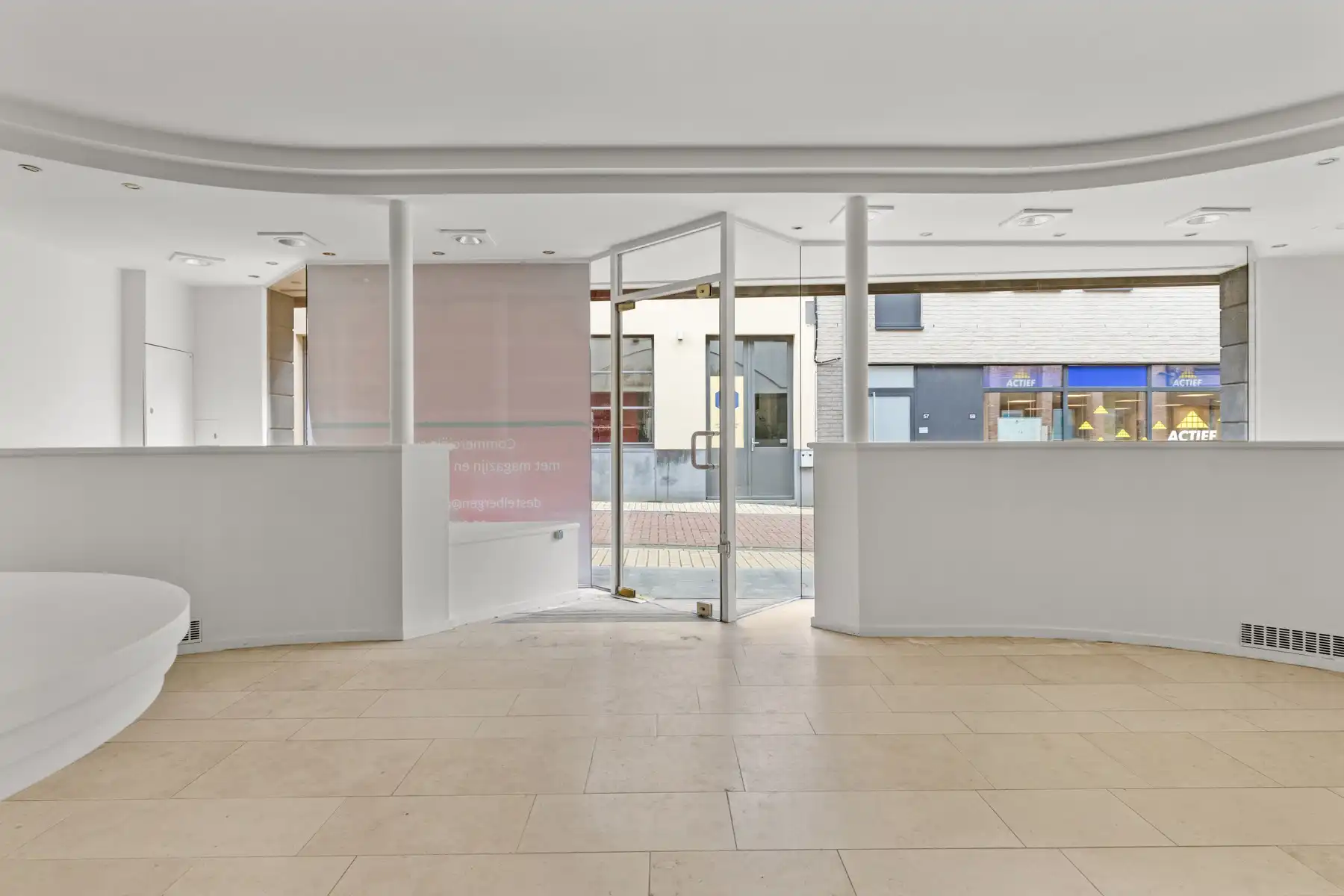 Wonen en werken in DE winkelstraat van Wetteren! foto 3