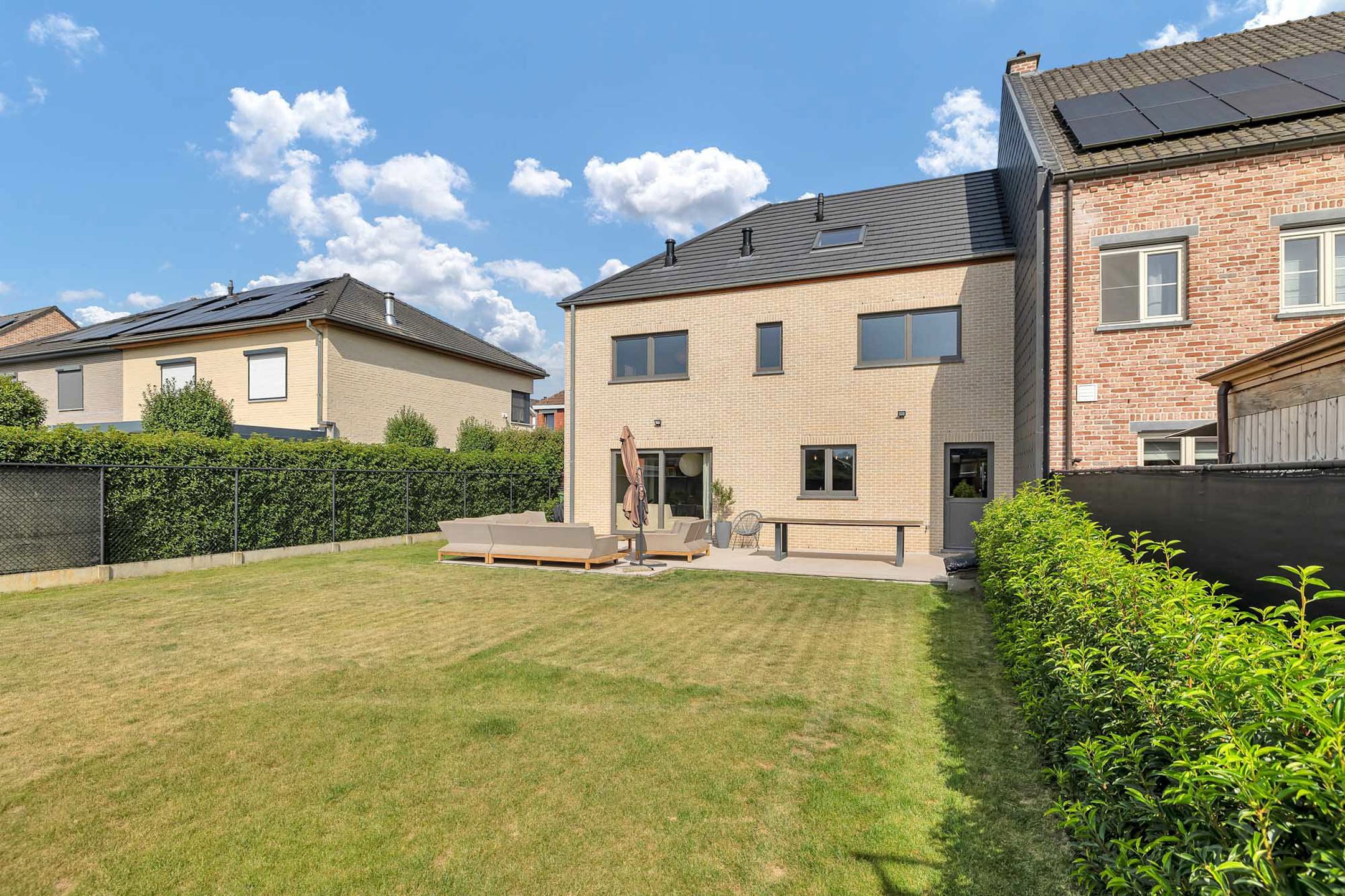 Prachtige woning met 4 slpks, tuin en garage foto 26