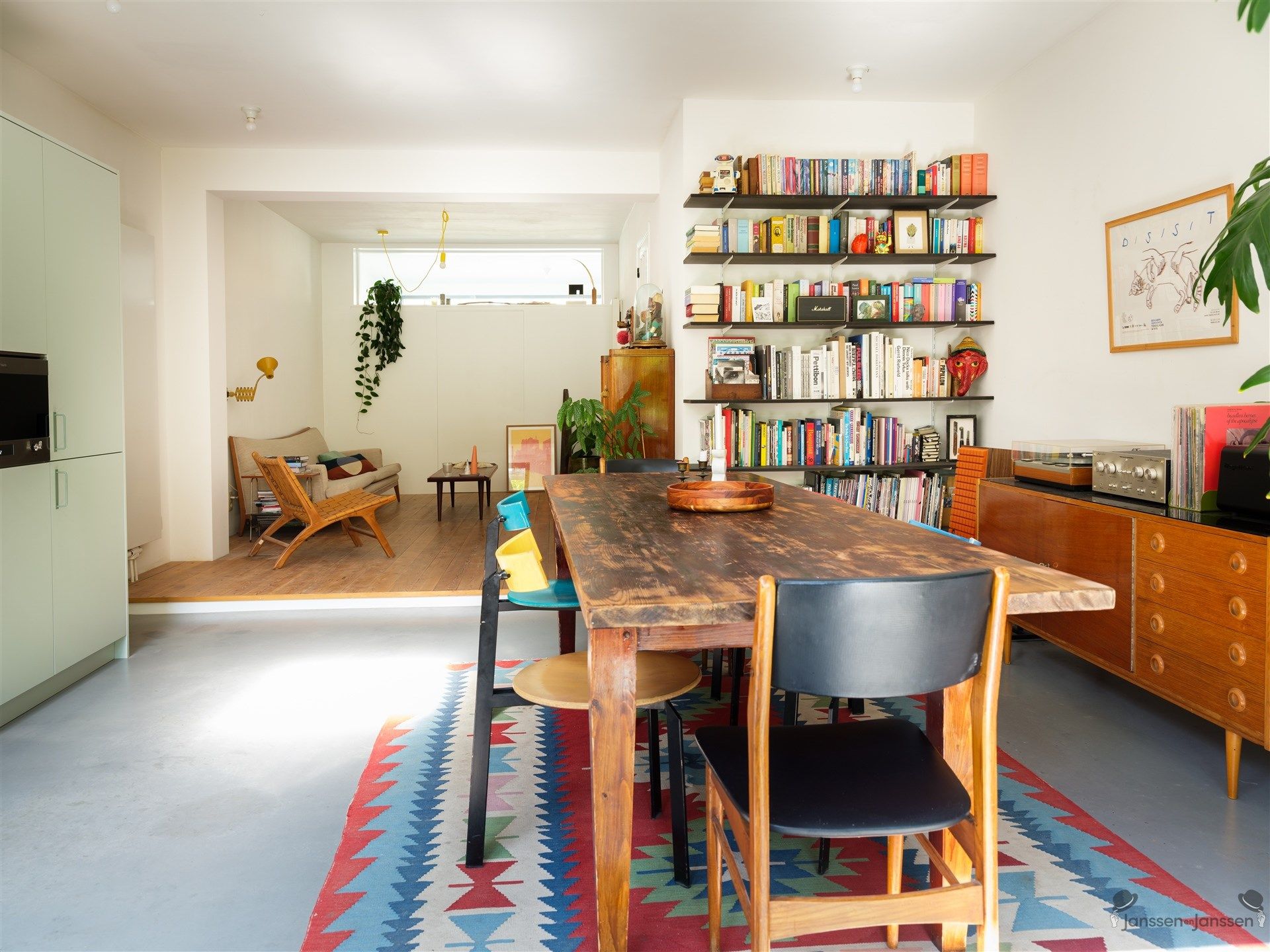 Charmant gerenoveerde woning met zonnige groene tuin foto 2
