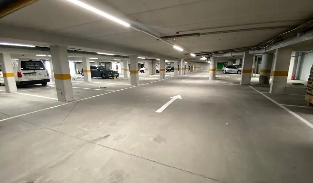 Vernieuwde kantoren te huur op toplocatie in Zwijnaarde foto 23