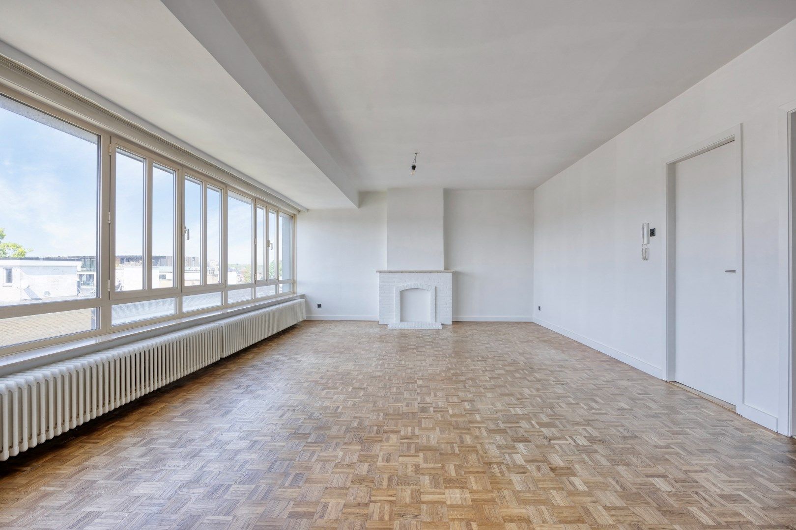 KIJKMOMENT ZA 14/06 van 09:00 tot 10:00 ! Ruim instapklaar appartement met 3 slpks, gelegen in het centrum van Mol !  foto 2