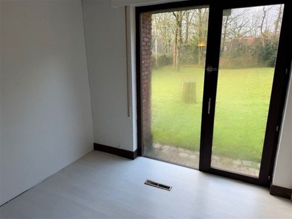 Huis met 4 slaapkamers met zicht op een mooie, rustige tuin  foto 14
