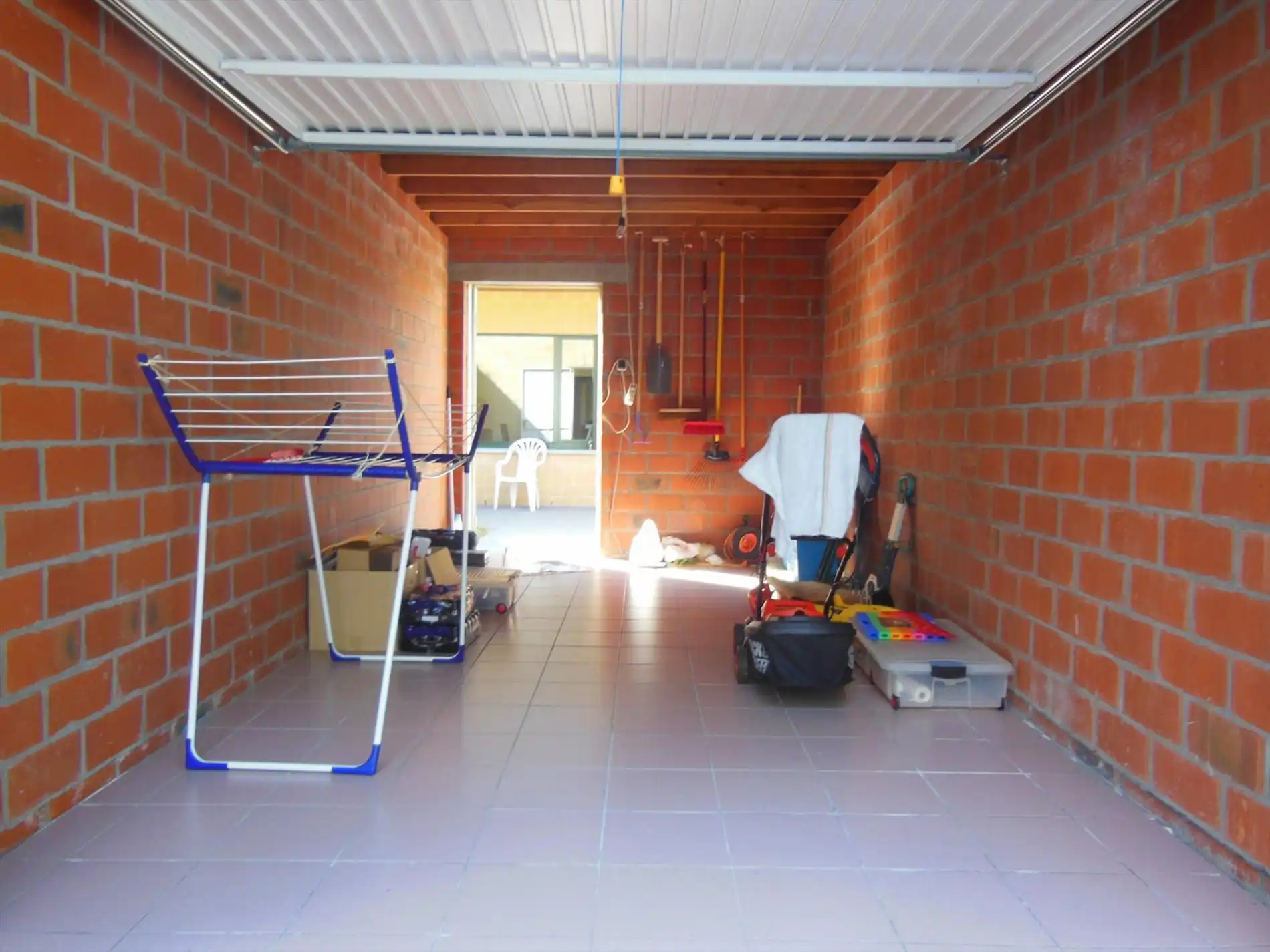 Gezellig gelijkvloersappartement met zonnige tuin en garage foto 13