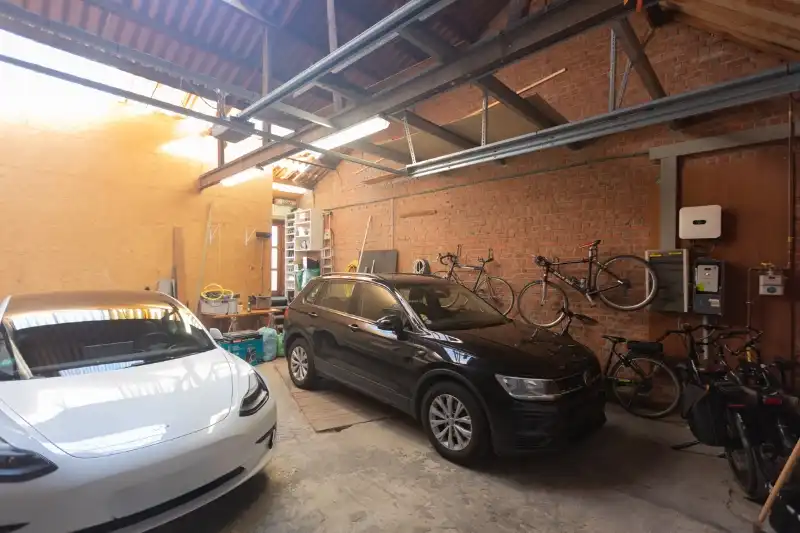 Ruime, luxueus ingerichte woning met 3 slaapkamers, grote garage (klein magazijntje), grote tuin...(energielabel D, zonnepanelen,...) foto 18