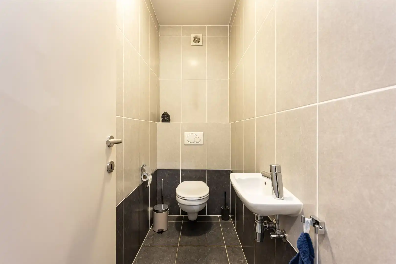 Ruim & licht appartement met zuidwest tuin. foto 18