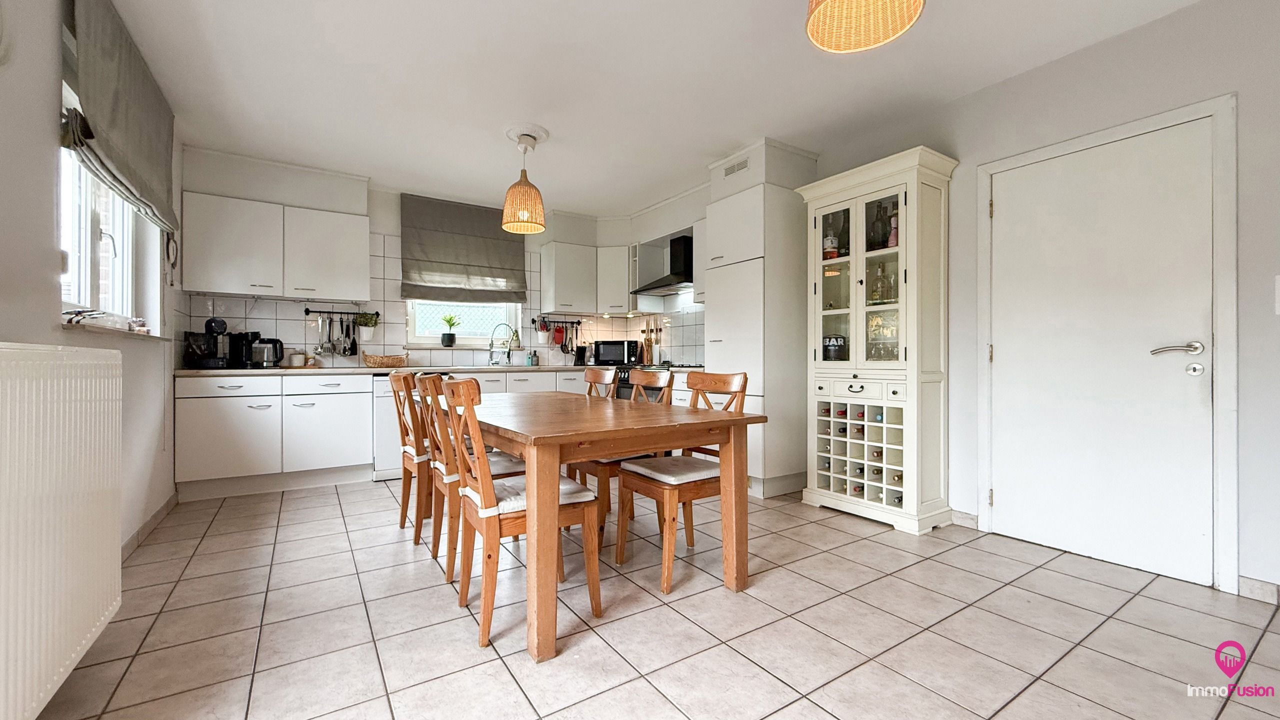Prachtige woning met yogastudio en paardenweide achteraan! foto 9