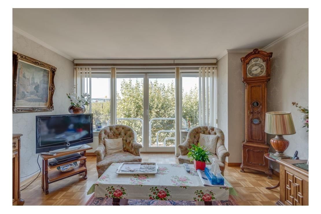 Lichtrijk appartement met 2 slaapkamers op het Koningin Maria Hendrikaplein  foto 4