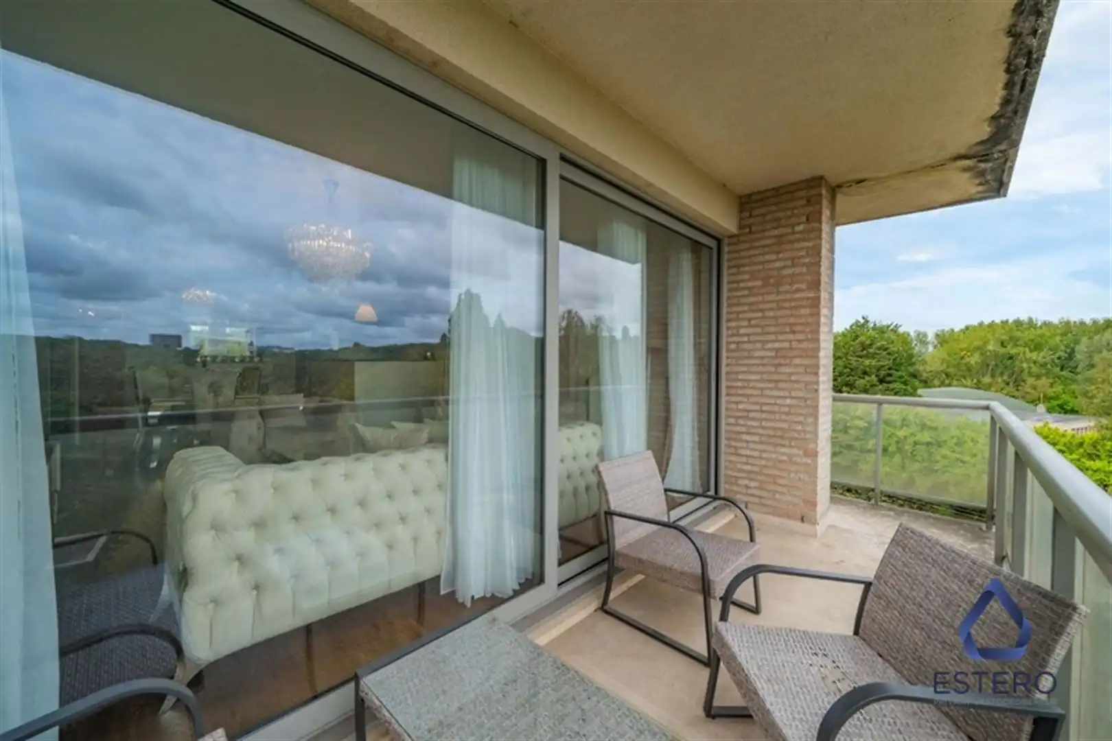 Ruim en lichtrijk appartement met 3 slaapkamers en terras foto 16