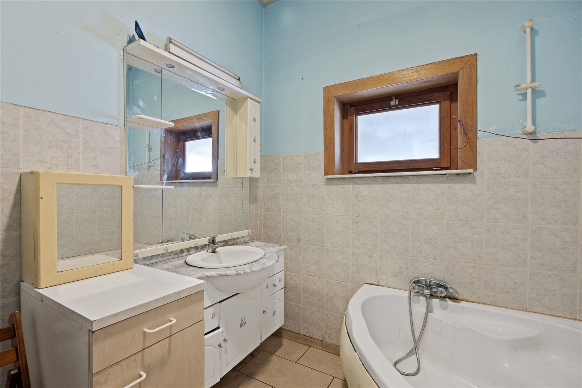TE RENOVEREN WONING OP RUSTIGE LIGGING VLAKBIJ LEOPOLDSBURG CENTRUM foto 10