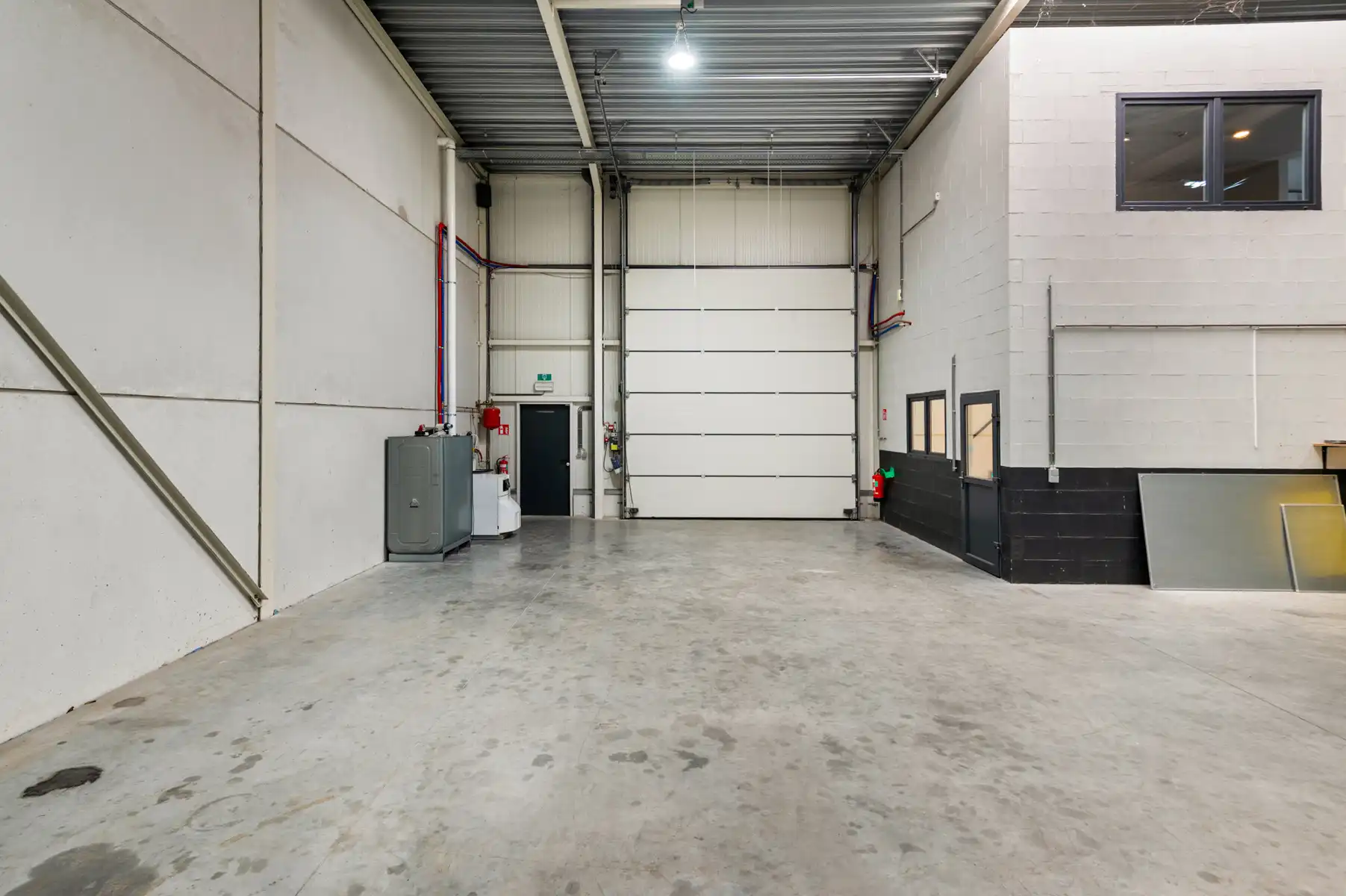 KMO Unit van 210m²+63m² verdieping+ 2pp foto 20