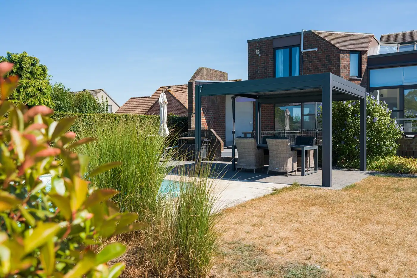 Top gelegen, ruime, vrijstaande woning met 3 slpk., garage en prachtige tuin foto 40
