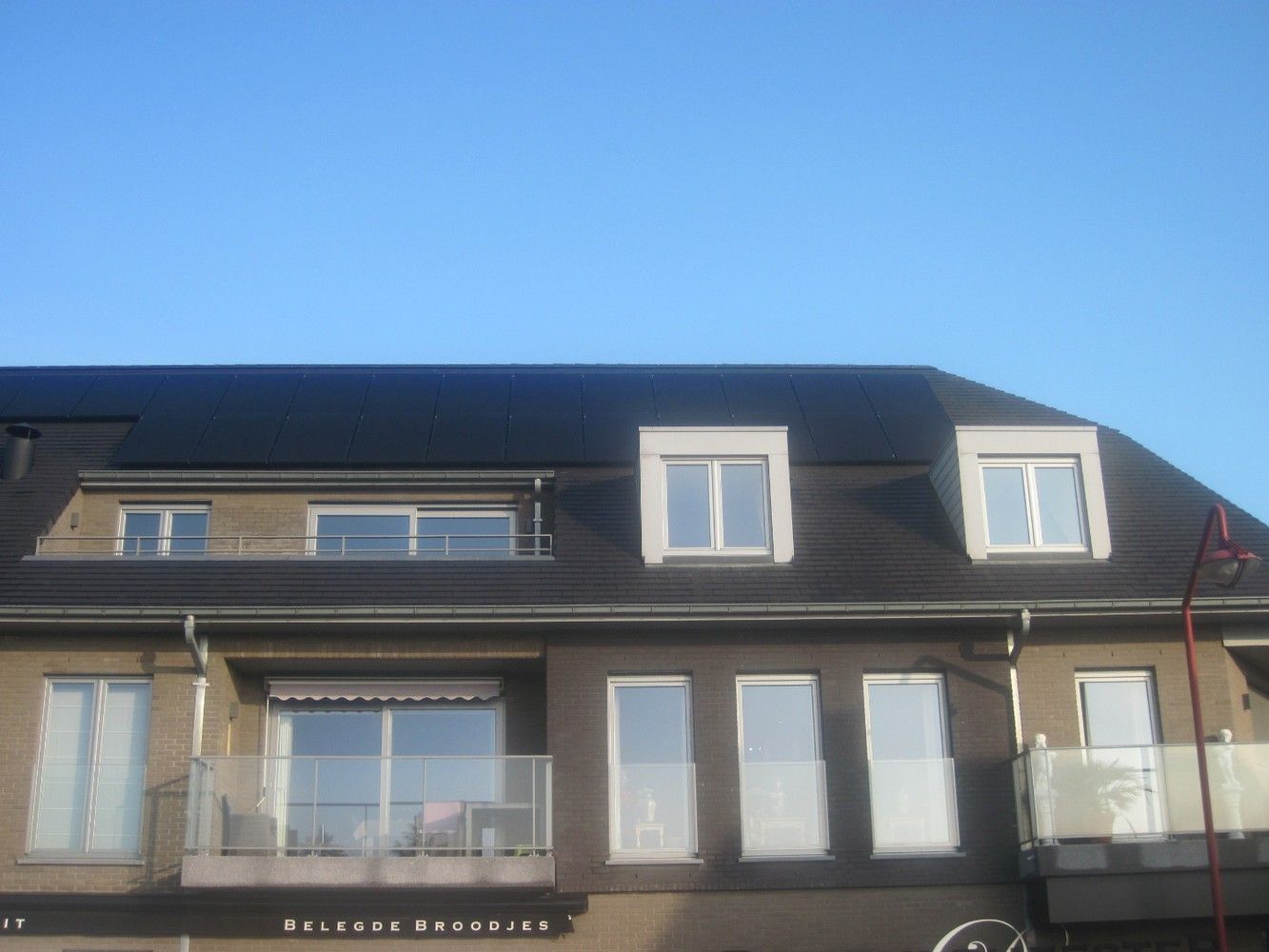 Ruime penthouse met terras en autostaanplaats! foto 2