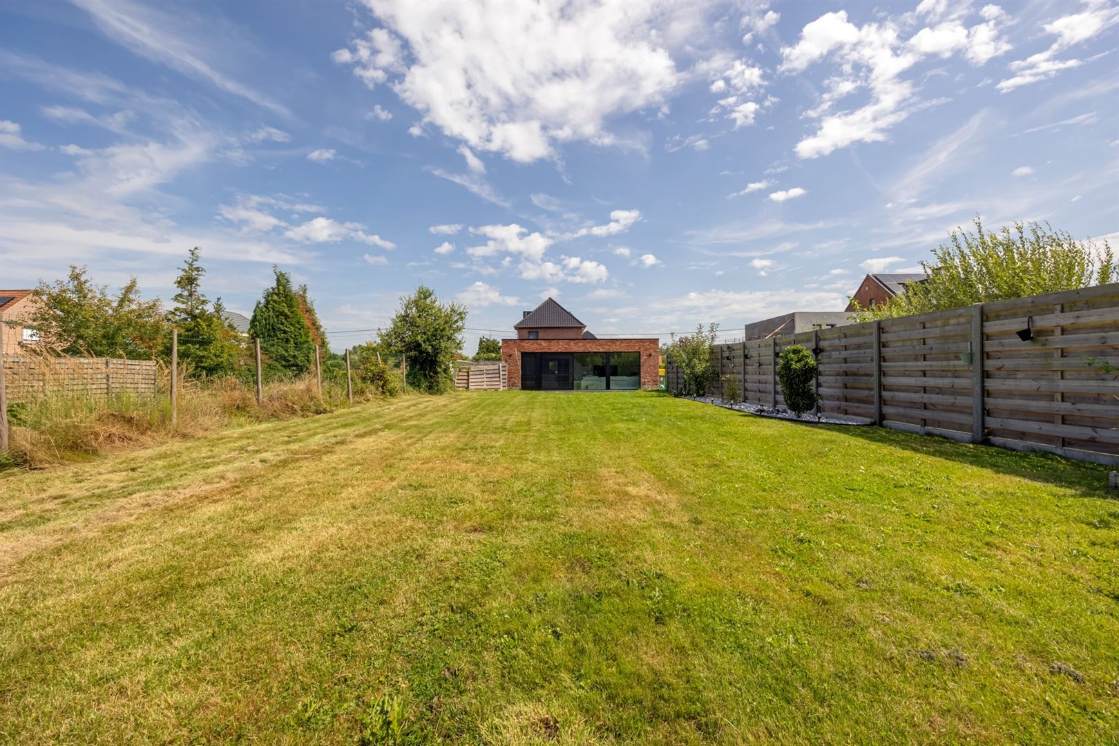 Woning met drie slaapkamers in een rustige omgeving foto 21