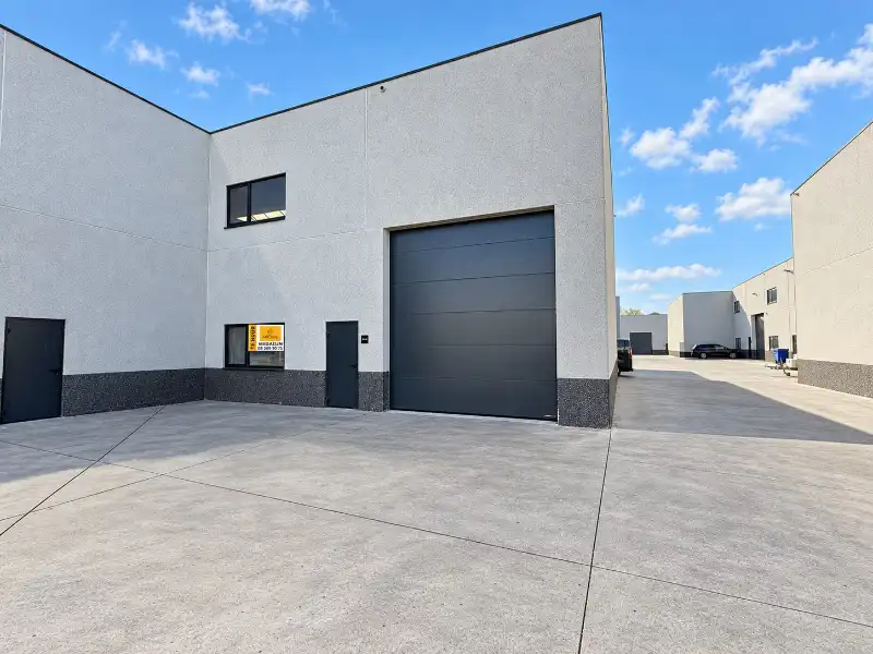 Goed gelegen nieuwbouw magazijn van 438 m² met 4 parkeerplaatsen foto 10