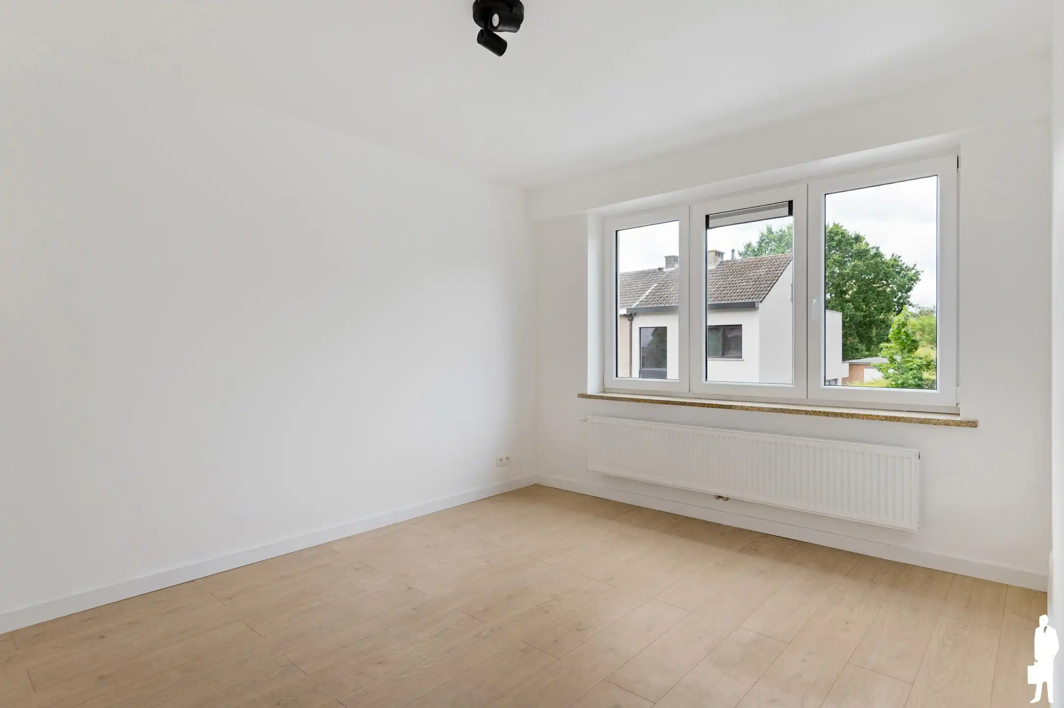 Instapklare gerenoveerde gezinswoning met 3 slaapkamers en diepe tuin nabij het centrum van Kalmthout foto 14