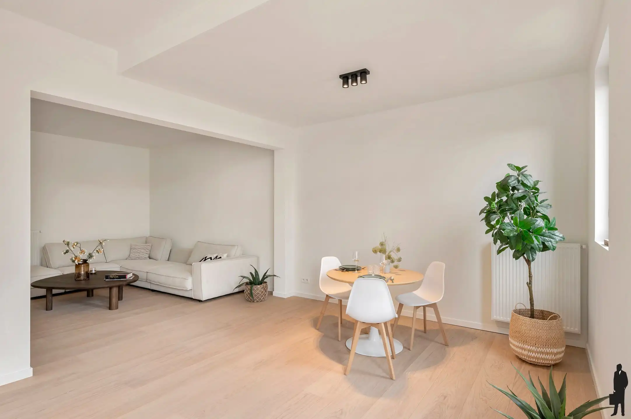 Gerenoveerd dakappartement met twee slaapkamers foto 7