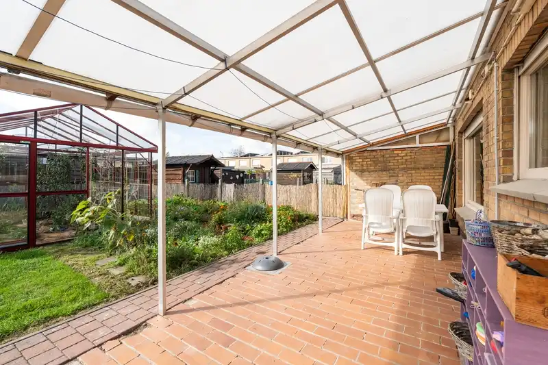 Roeselare, Robuuste hoekwoning is toffe wijk &nbsp;met 4 slpks, zonnige tuin en overdekt terras op 267 m² foto 19