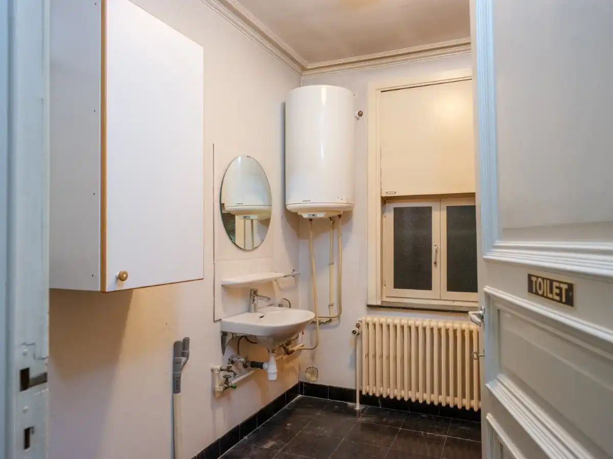 Izegem – Karaktervolle pastoriewoning met diepe tuin en tal van mogelijkheden foto 13
