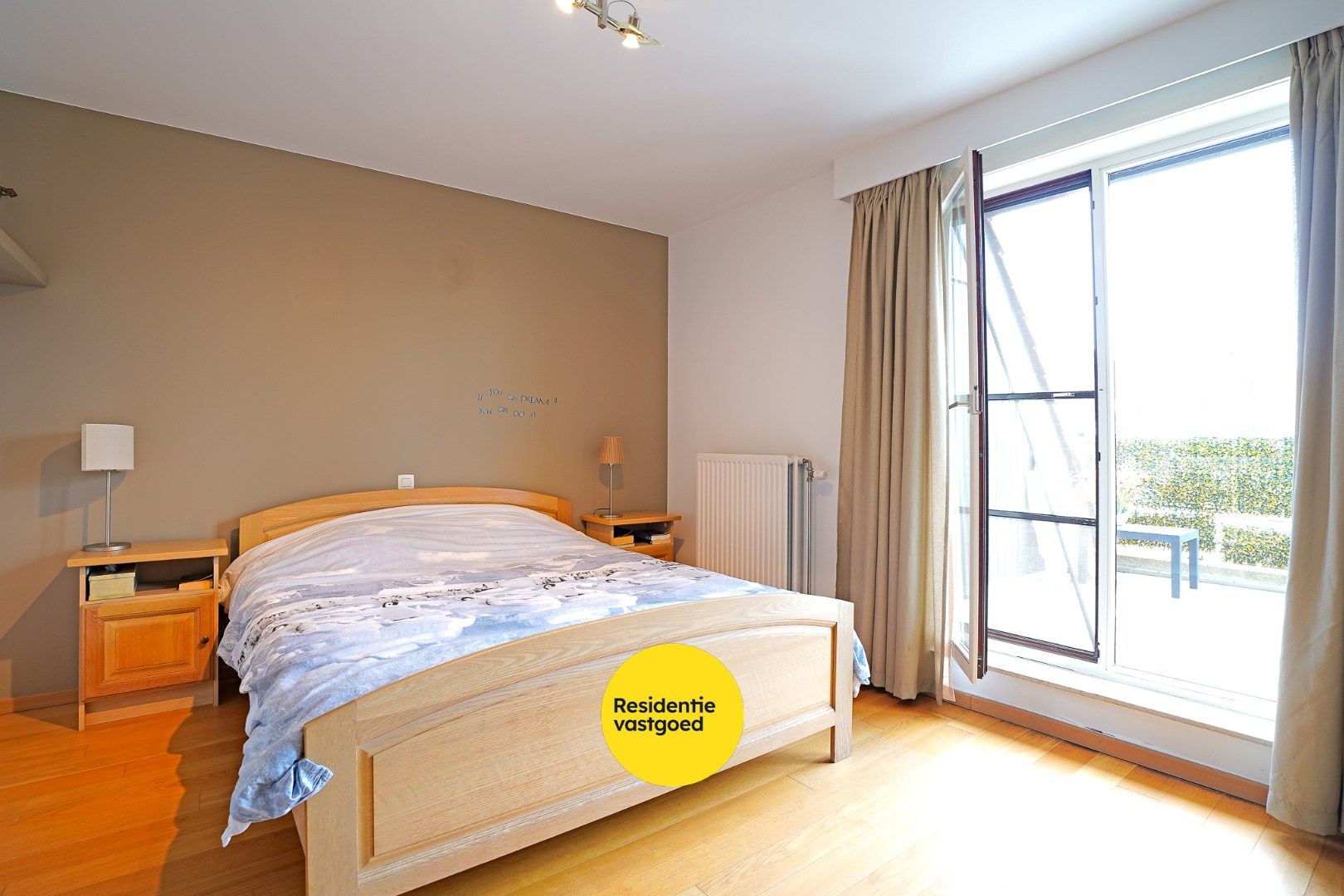 Sfeervol en instapklaar 3 slaapkamerappartement (108m²) met twee terrassen (40 m²) te Nieuwpoort-Stad. foto 9