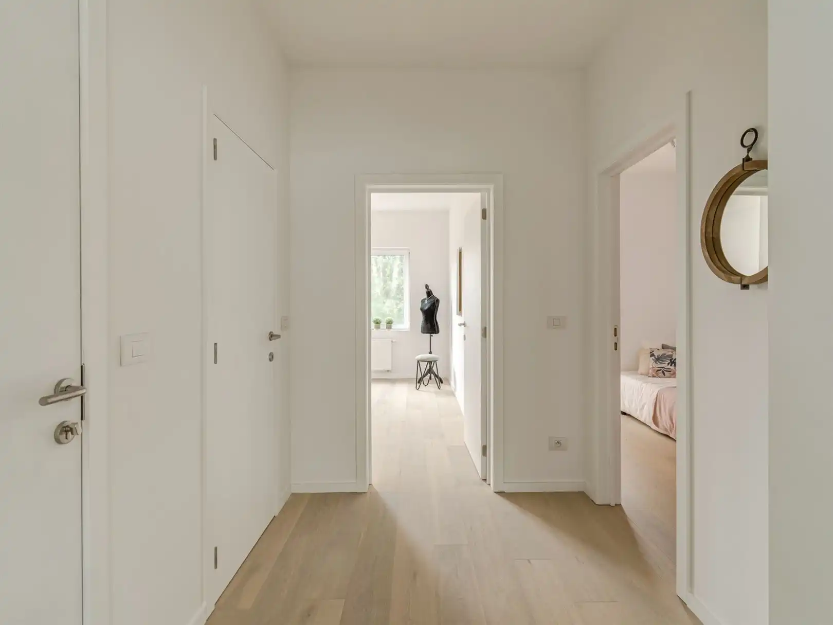 Licht en ruim 2-slaapkamerappartement met zuidwest georiënteerd terras.  foto 12