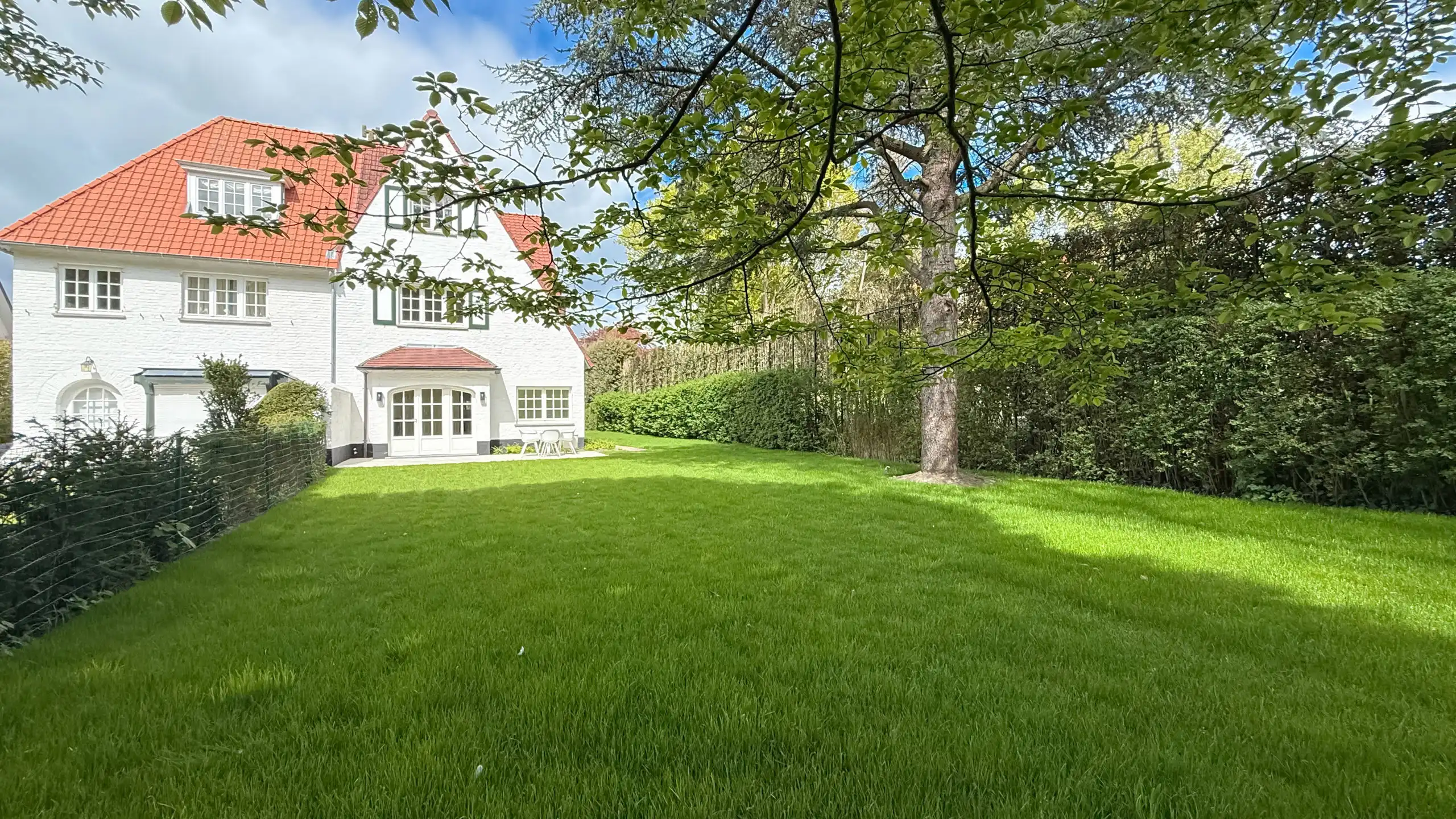 Stijlvolle halfopen villa met zonnige tuin in het Zoute foto 31