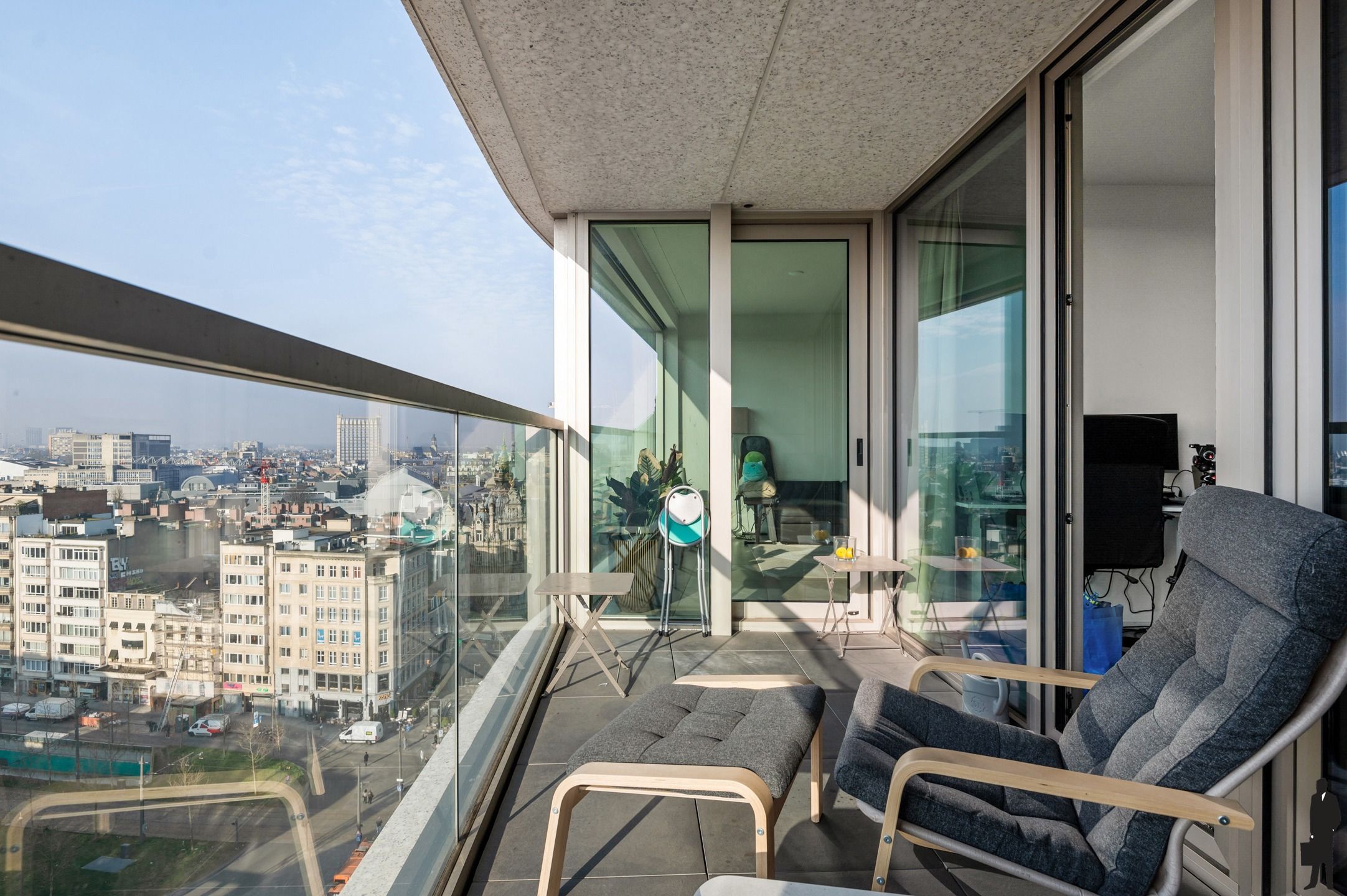 Zuidgericht appartement in de Antwerp Tower – Adembenemend zicht over de stad foto 7