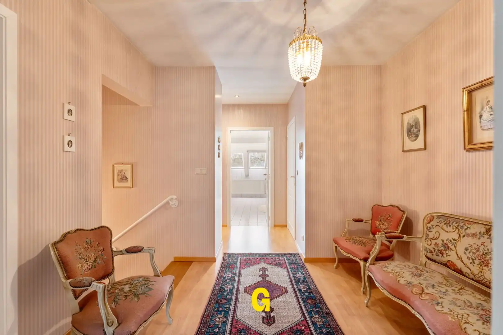 Bijzonder nette rijwoning van zeer degelijke kwaliteit, met tuin op 6a 46ca, vlak bij de dorpskern van Hoeselt. foto 15