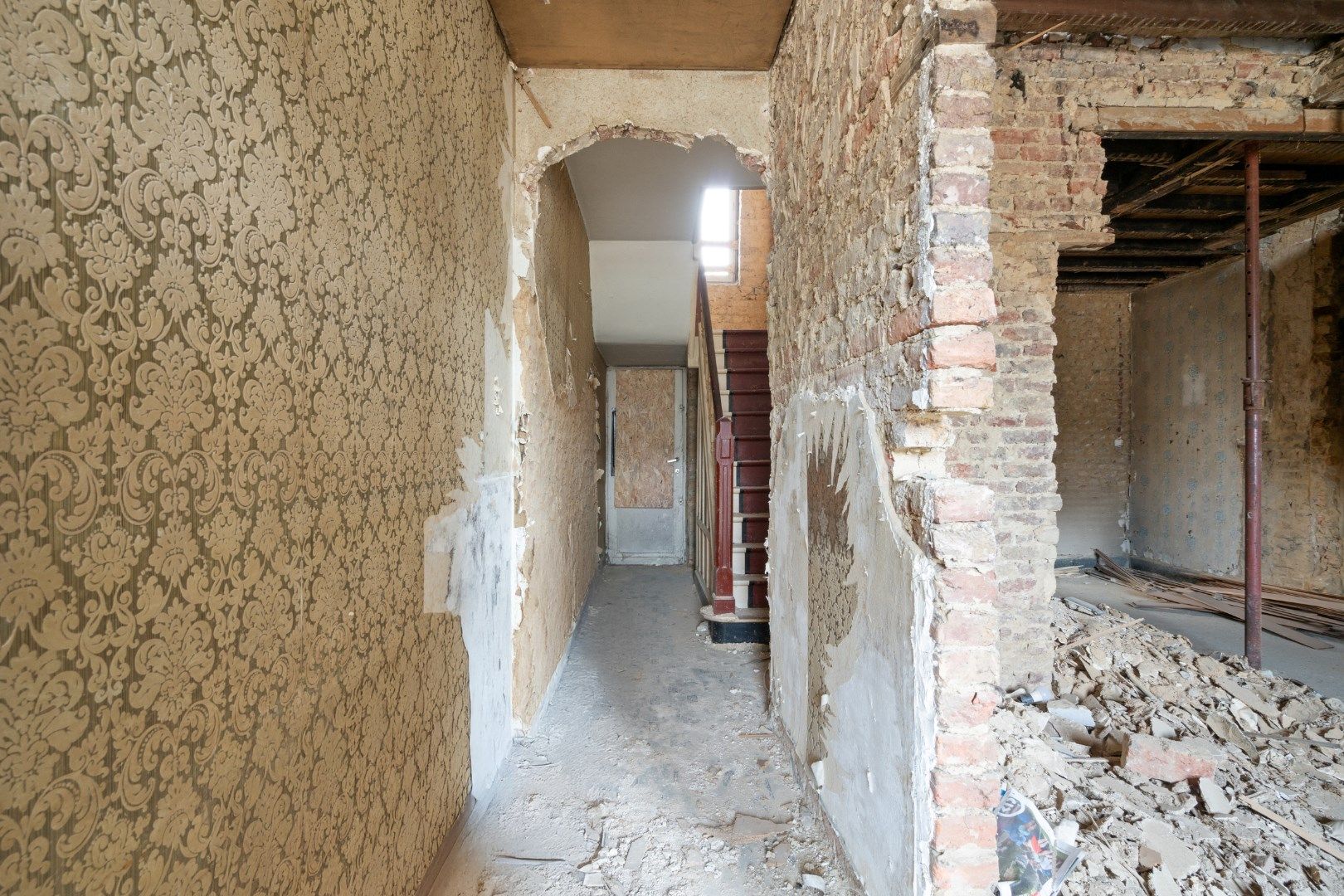 TE RENOVEREN WONING MET 1001 MOGELIJKHEDEN foto 5