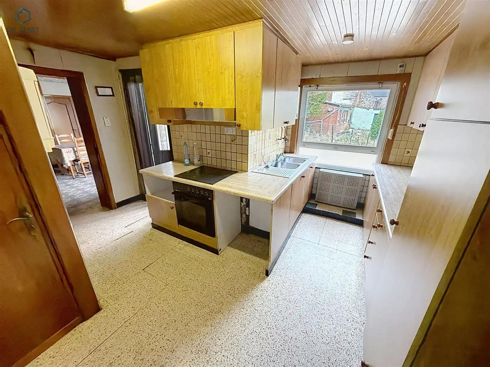 TE RENOVEREN WONING MET 3 SLAAPKAMERS, GARAGE EN TERRAS IN VIANE foto 8