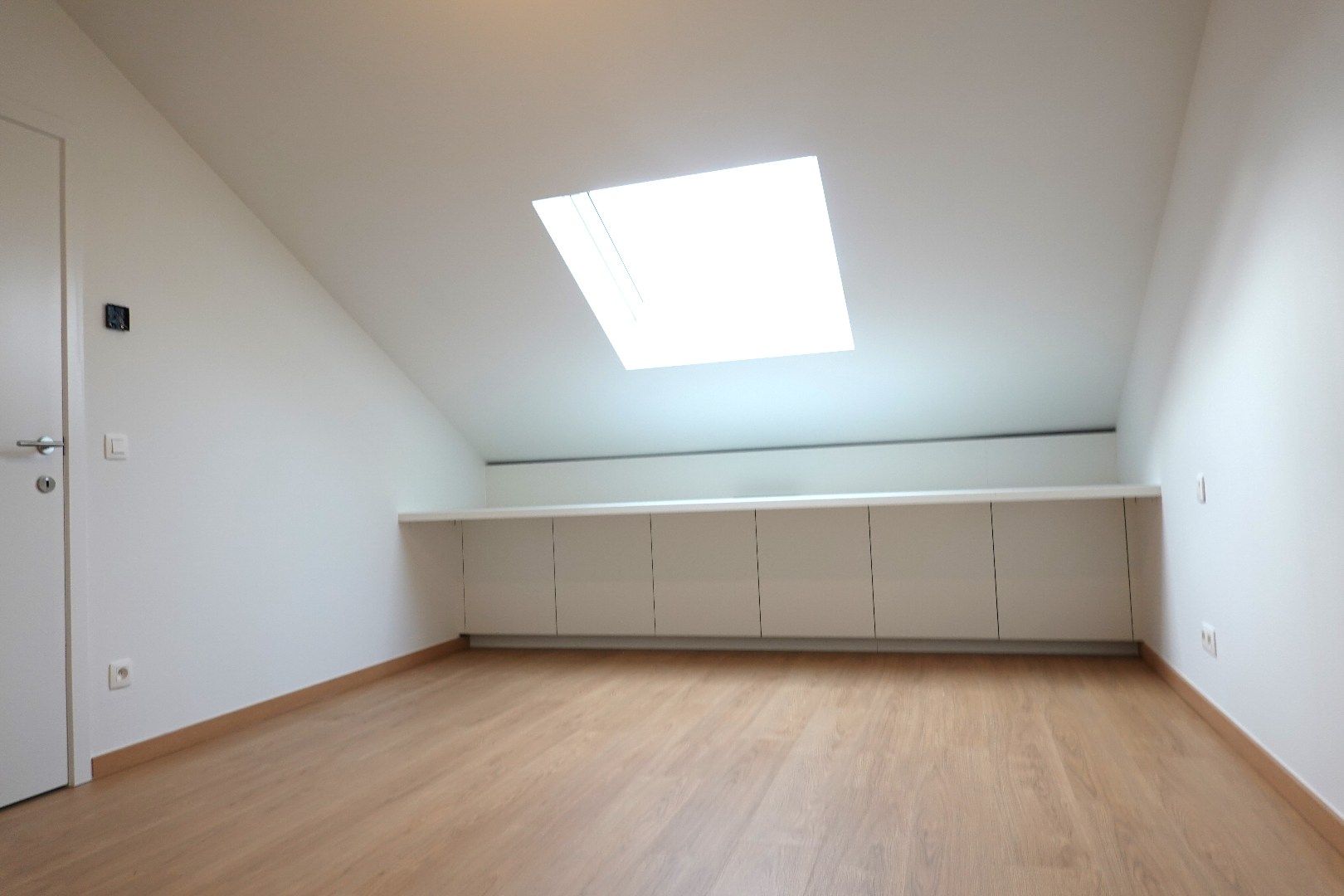 Uniek 3-slaapkamerappartement in het voormalige gemeentehuis van Vleteren foto 12