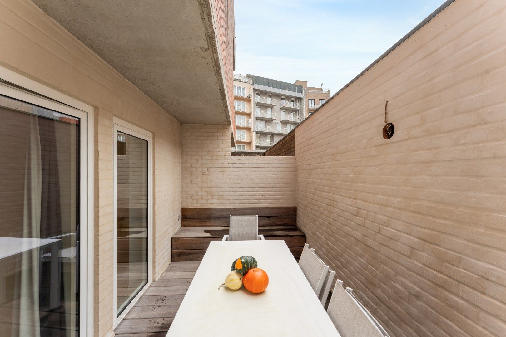 Stijlvol gerenoveerd appartement met twee slaapkamers in Sint-Idesbald foto 6