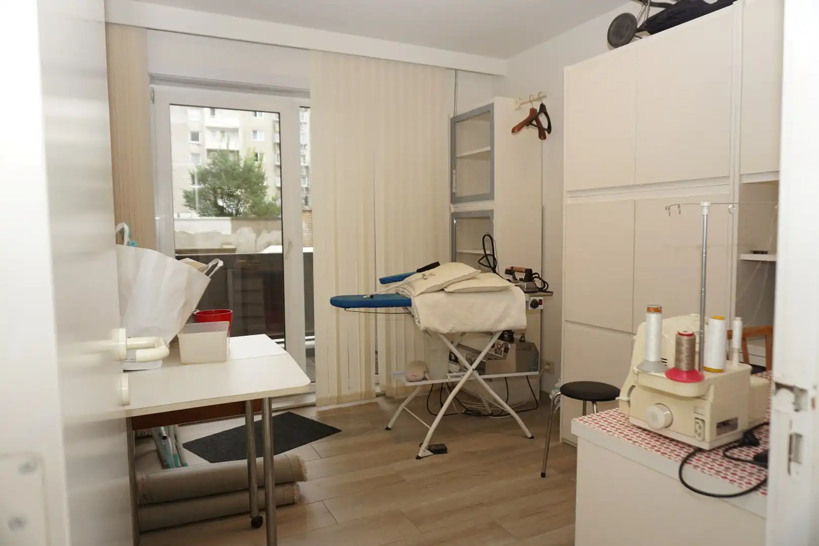 RUIM APPARTEMENT MET ZONNIGE TERRASSEN OP TOPLIGGING foto 13