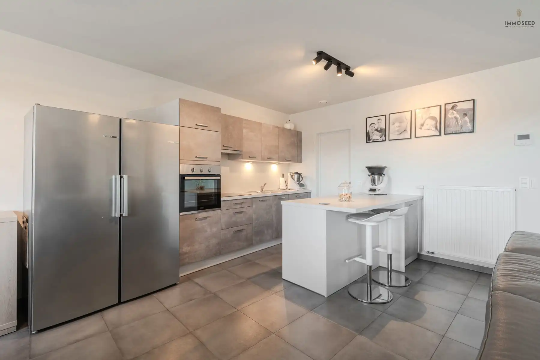 Ruim 2-slaapkamerappartement met zonneterras en eigen autostaanplaats foto 3