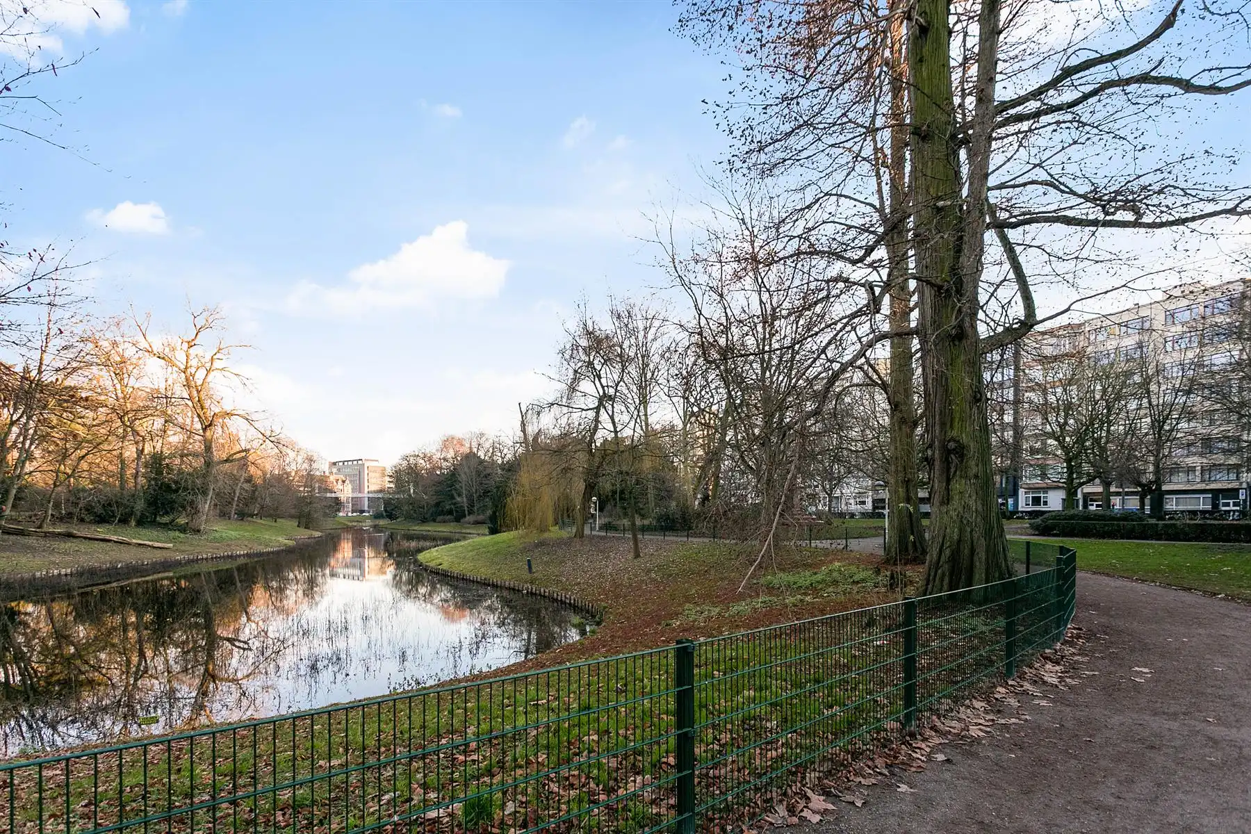 Gemeubileerd app. met uitzicht op het Stadspark  foto 18