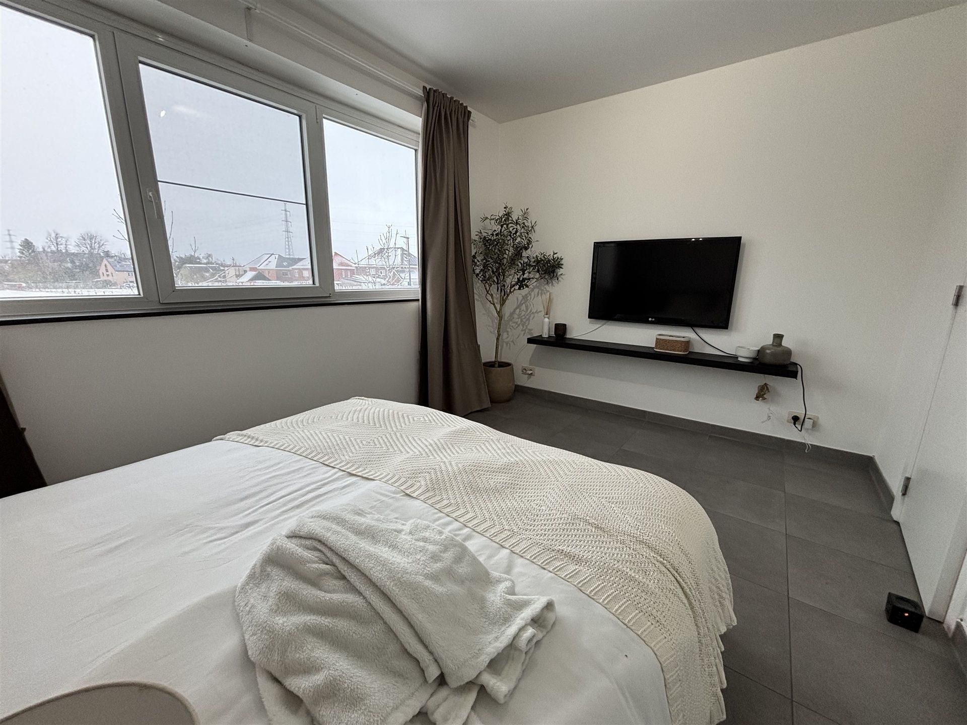 BEZOEKEN VOLZET- Appartement met twee autostaanplaatsen foto 9