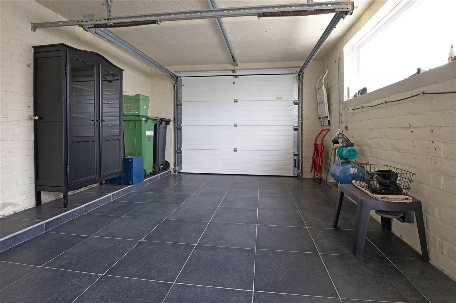 Te renoveren woning in doodlopende straat foto 20