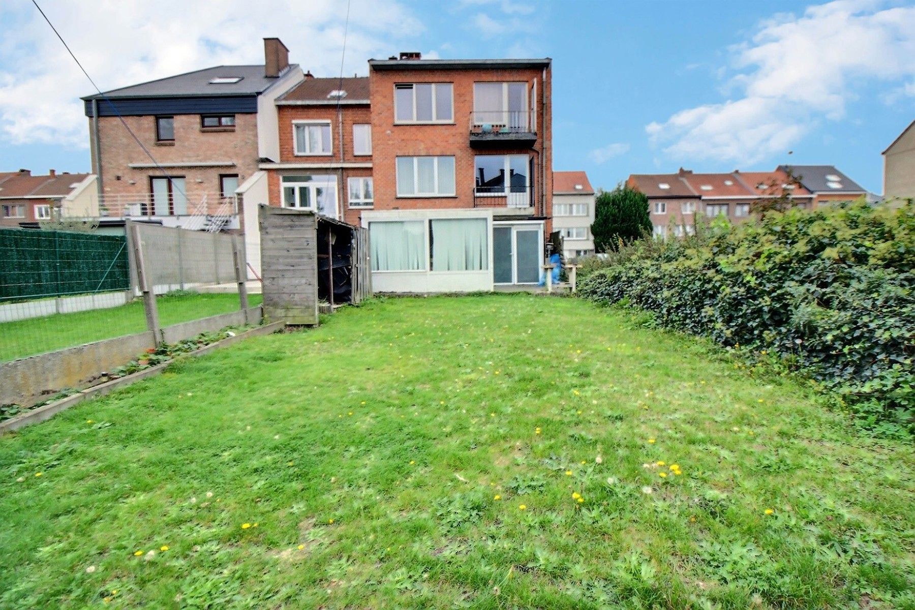 gelijkvloers appartement met tuin foto 8