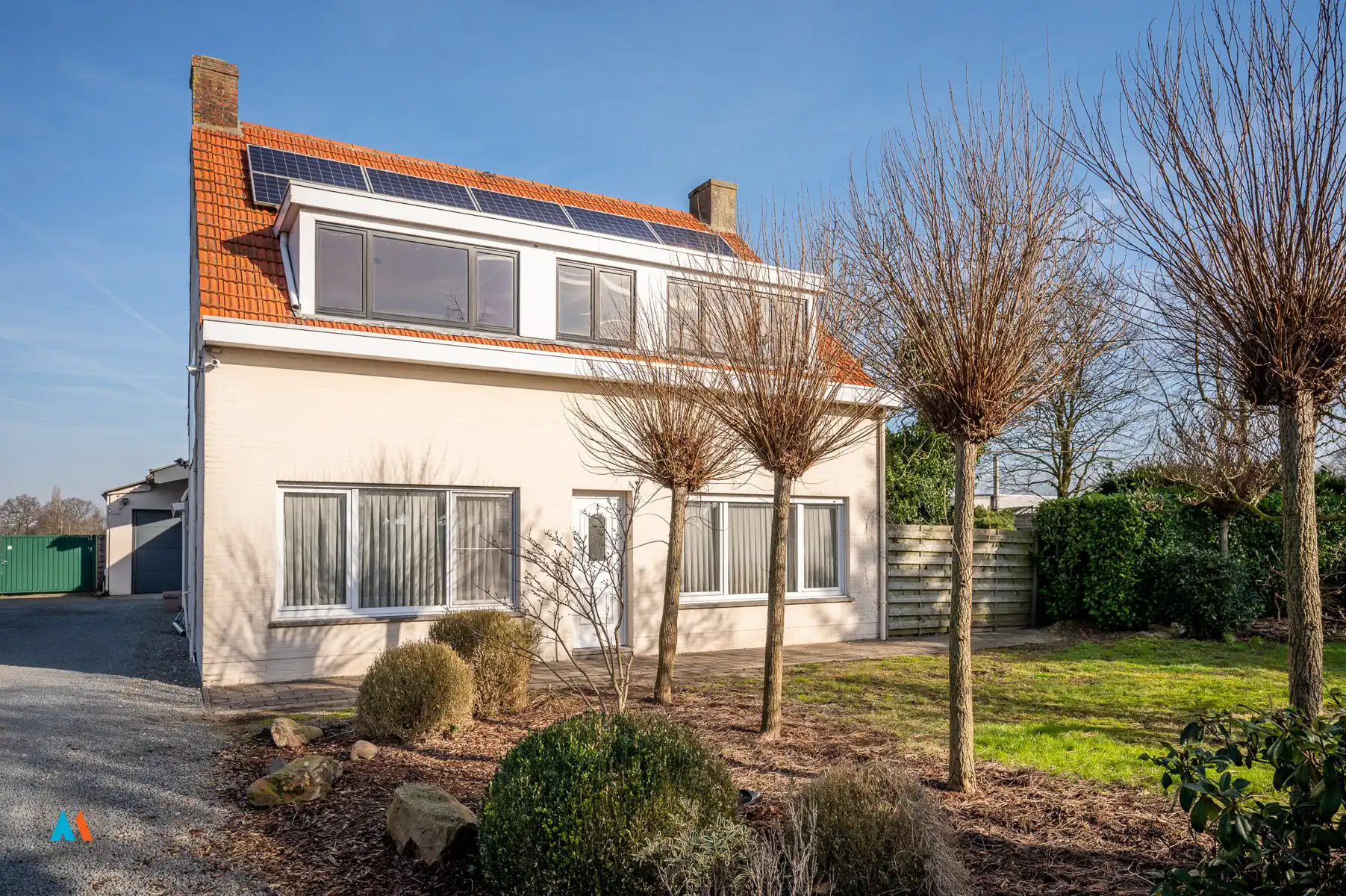 Polyvalent gebouw foto 4