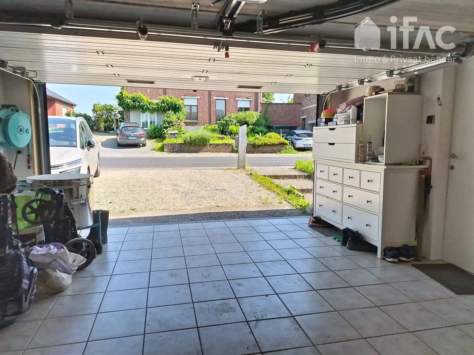 Unieke moderne split-levelvilla met zwembad op 17a83ca foto 33