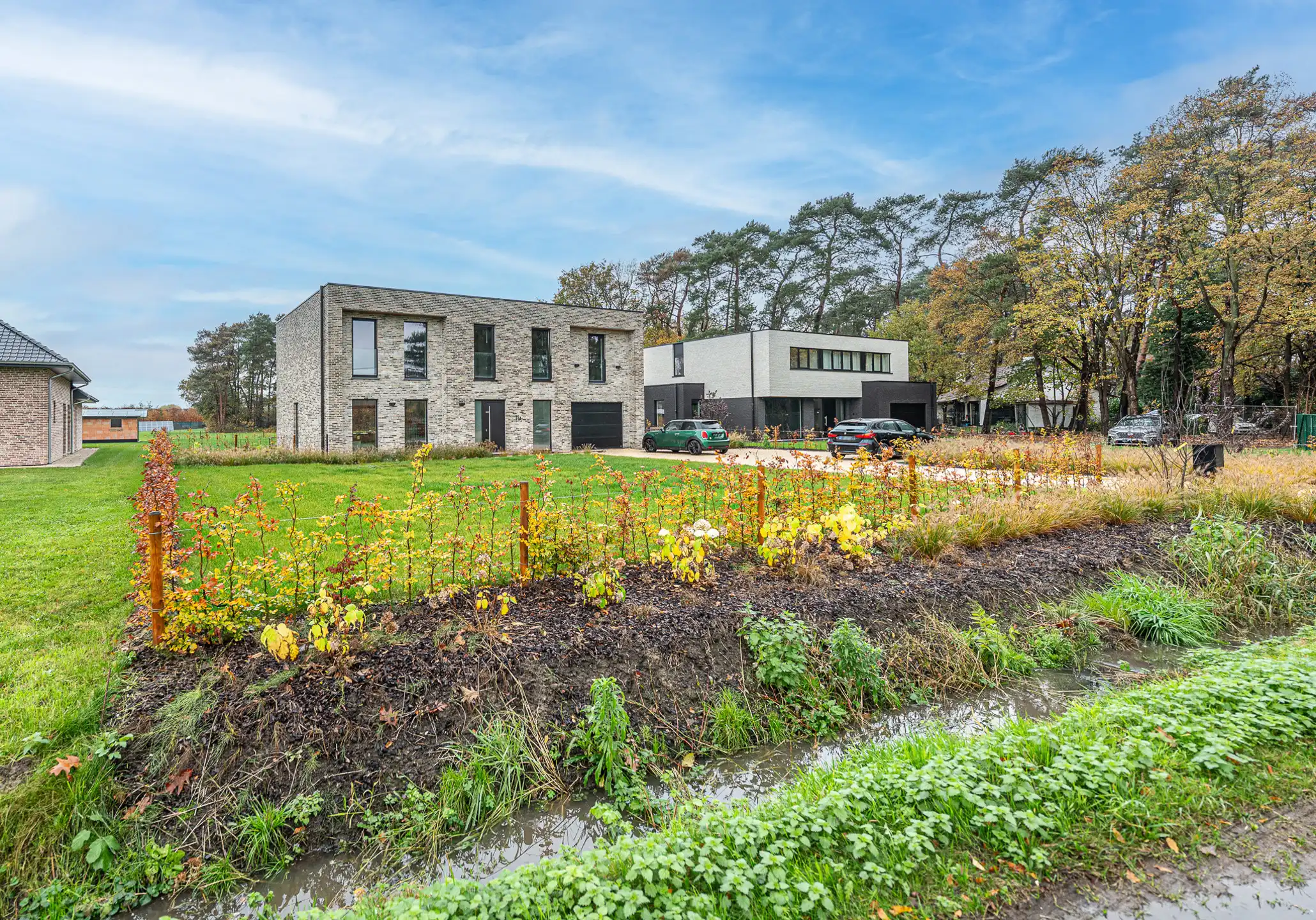 Hedendaagse villa met landelijke charme op 16 are perceel foto 2