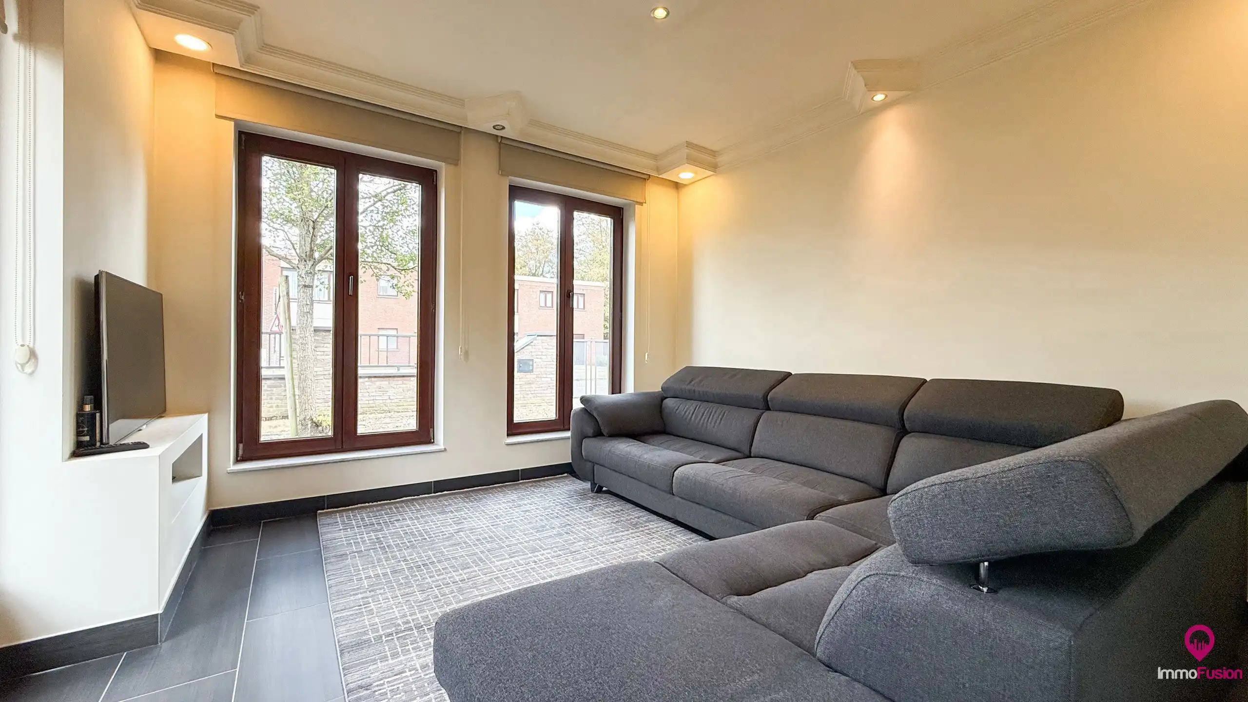 Ruime gezinswoning met 4 slpk, zonnepanelen en grote tuin! foto 20