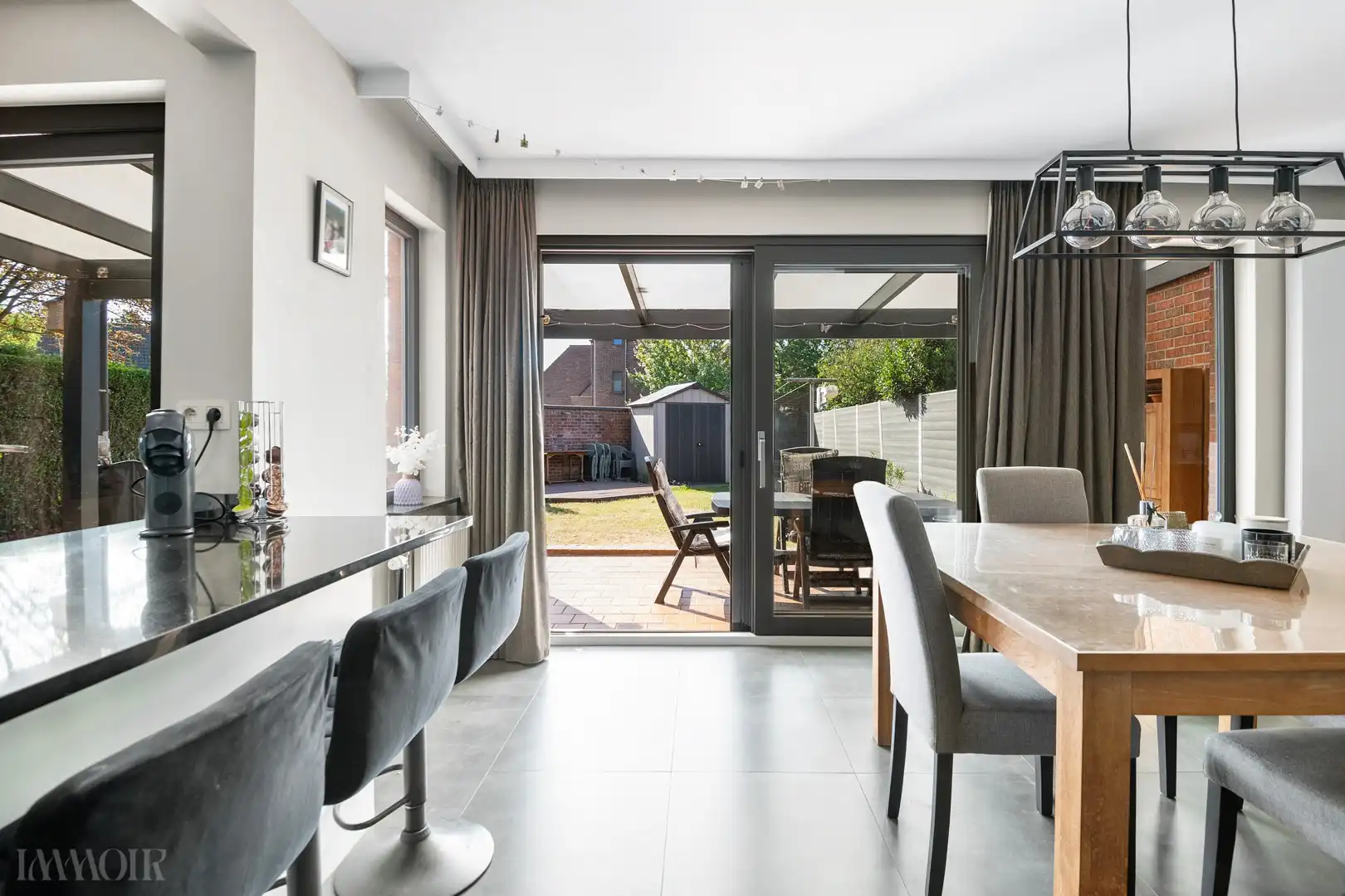 Charmante HOB met zuidgerichte tuin en garage in Brasschaat. foto 9