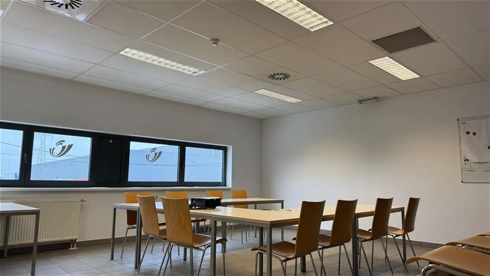 POLYVALENT BEDRIJFSGEBOUW foto 10