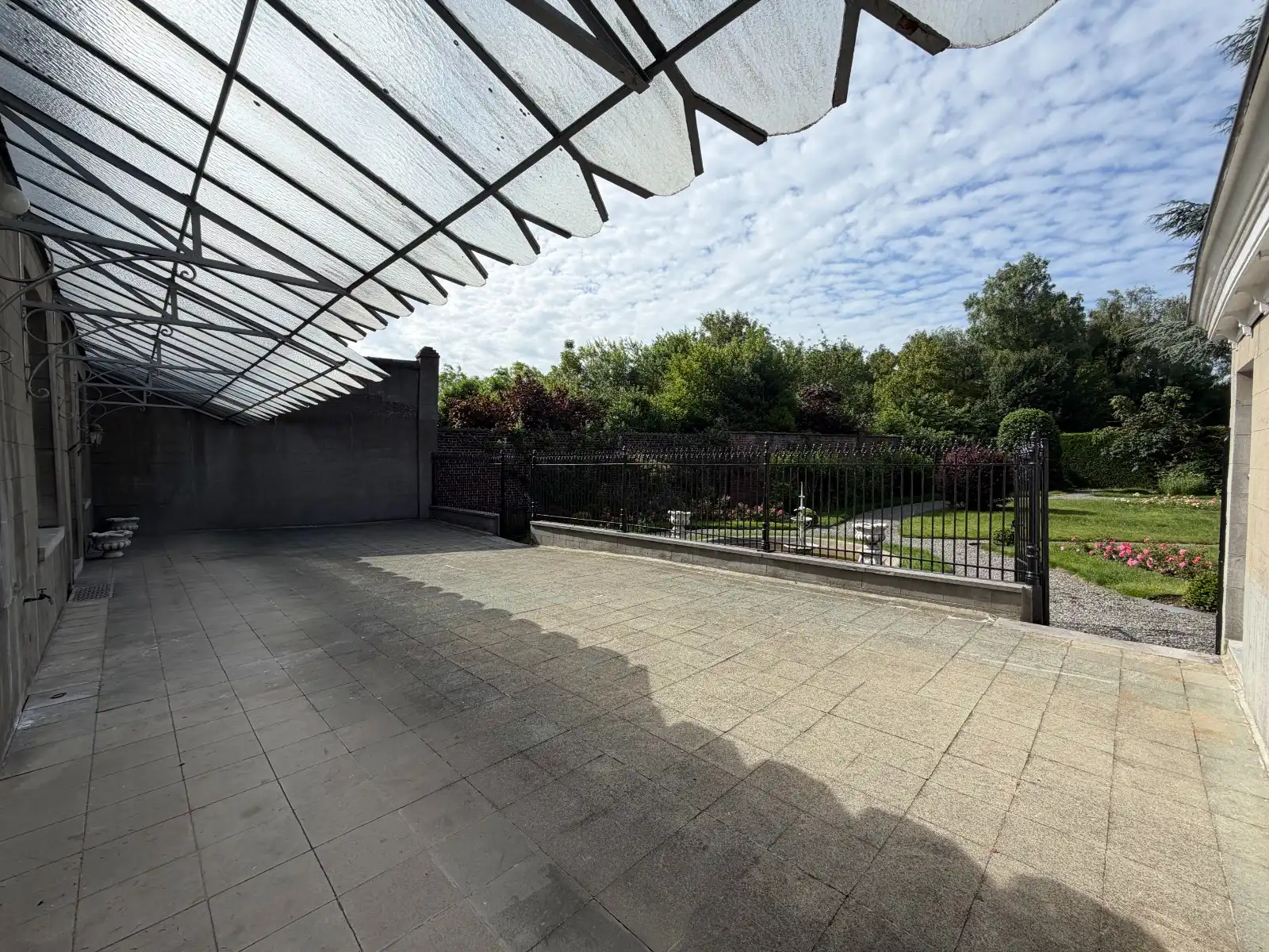Prachtig herenhuis in het centrum van Kruishoutem foto 25