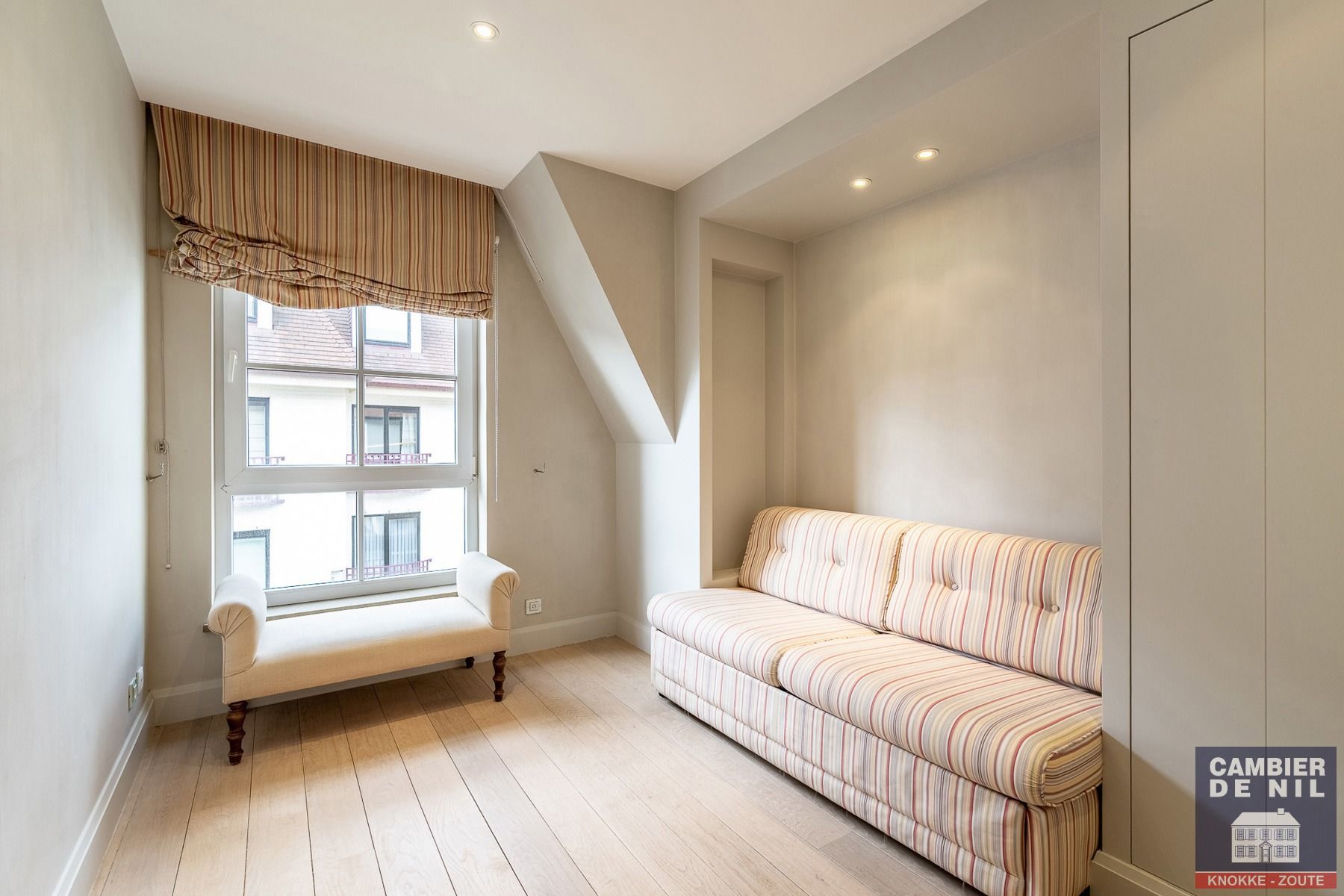 Ruim (155 m²) gemeubeld 3 SK appartement in hartje Zoute foto 23