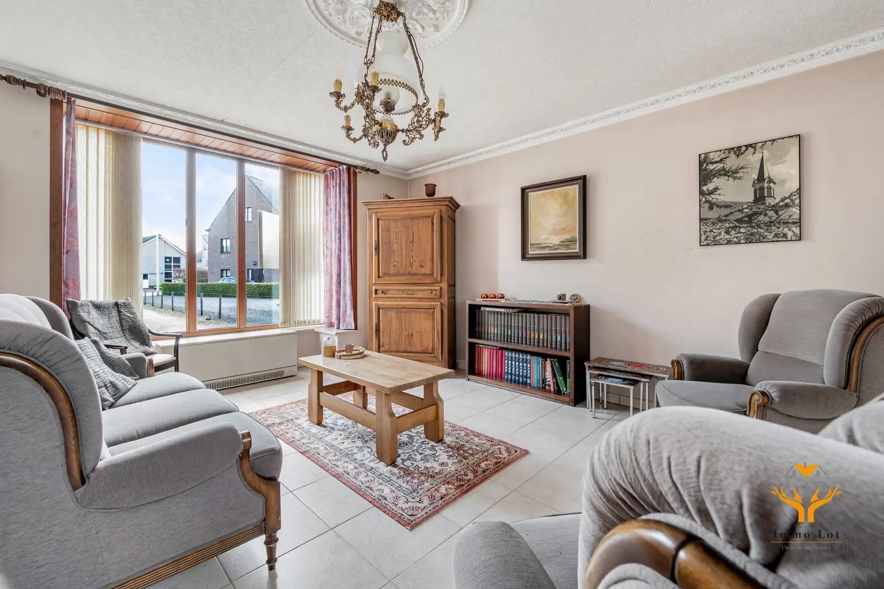 Gezinswoning met 5 slaapkamers en ruime tuin foto 8