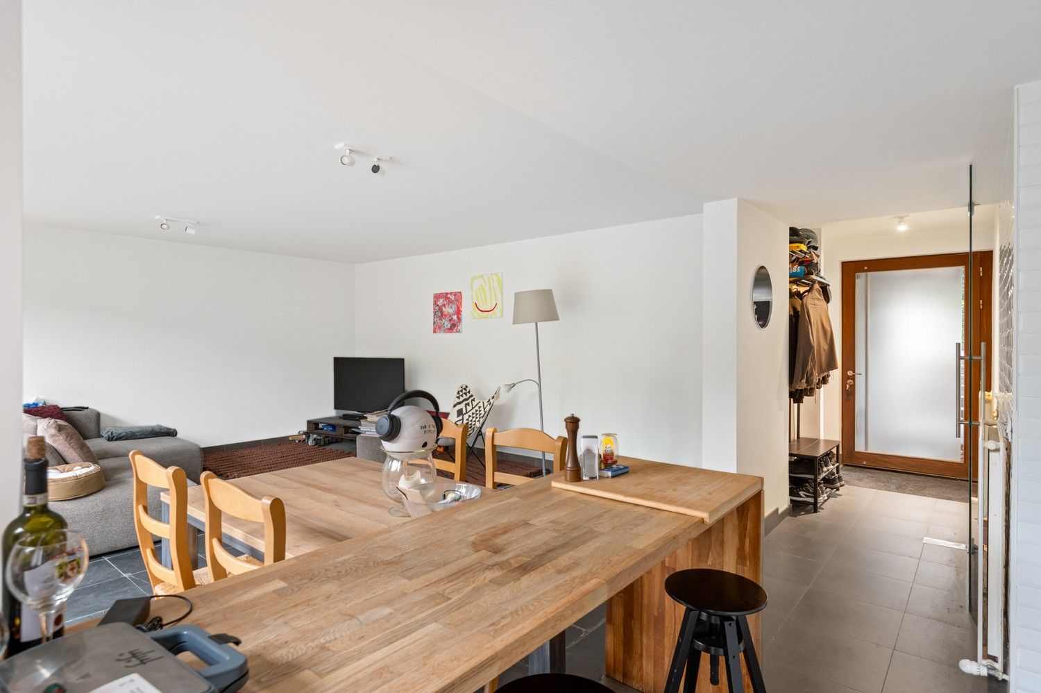 Gelijkvloers 2-slaapkamerappartement met tuin en garagebox foto 9