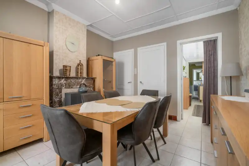 Woning aan de stadsrand foto 4