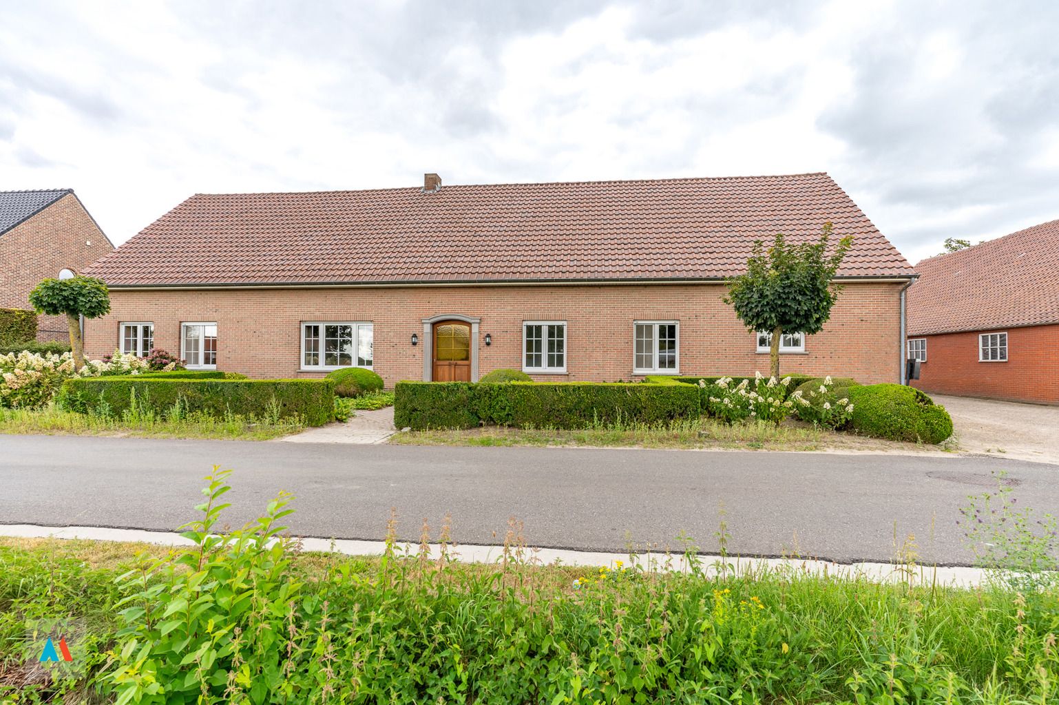 Hoeve met bijgebouwen in Loenhout foto 26